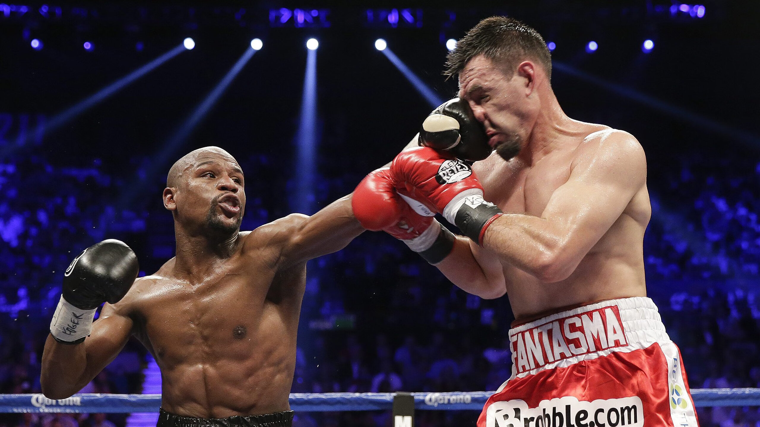 Crowns Sports-年终总决赛战况：波尔图防线稳固，密尔沃基雄鹿进攻受阻，伊布成最佳